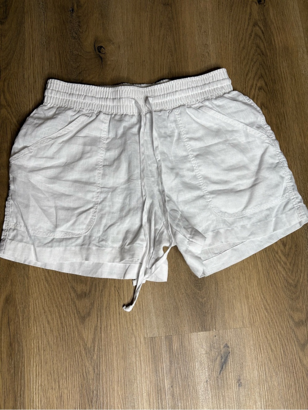 NWOT Allen Allen White 100% Linen Shorts Size Small